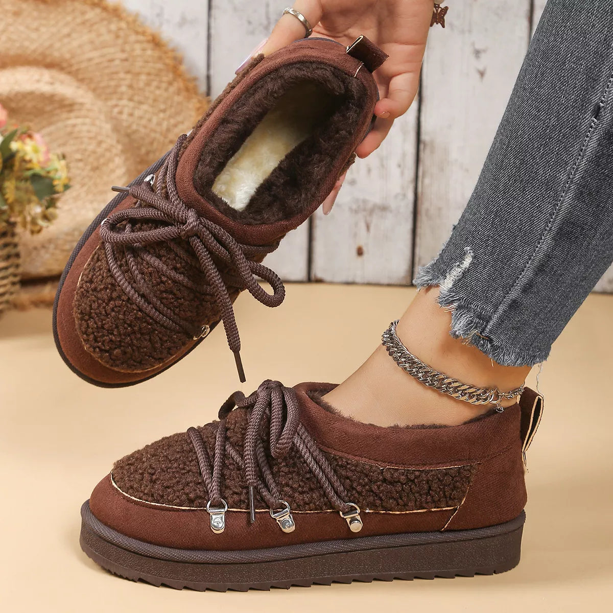 Casual sherpa lace-up flat shoes with soft suede trim and cushioned sole for everyday comfort