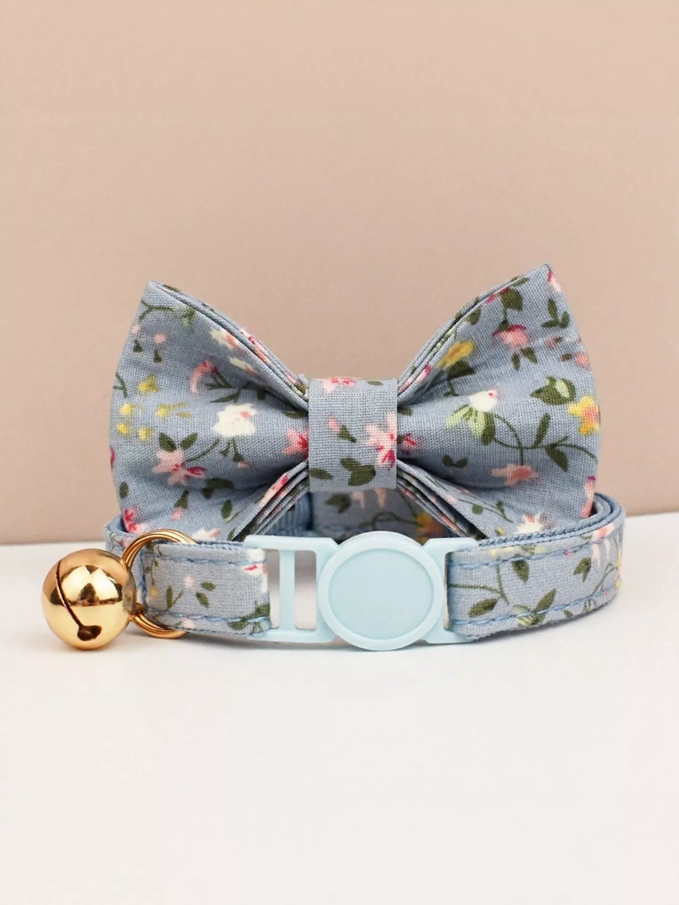 Adjustable cat collar with decorative bow tie in multiple colors
