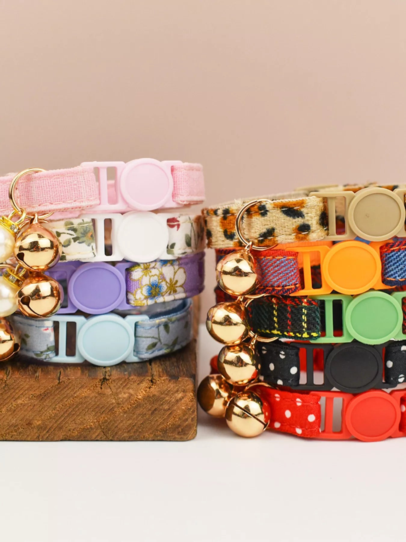 Adjustable cat collar with decorative bow tie in multiple colors