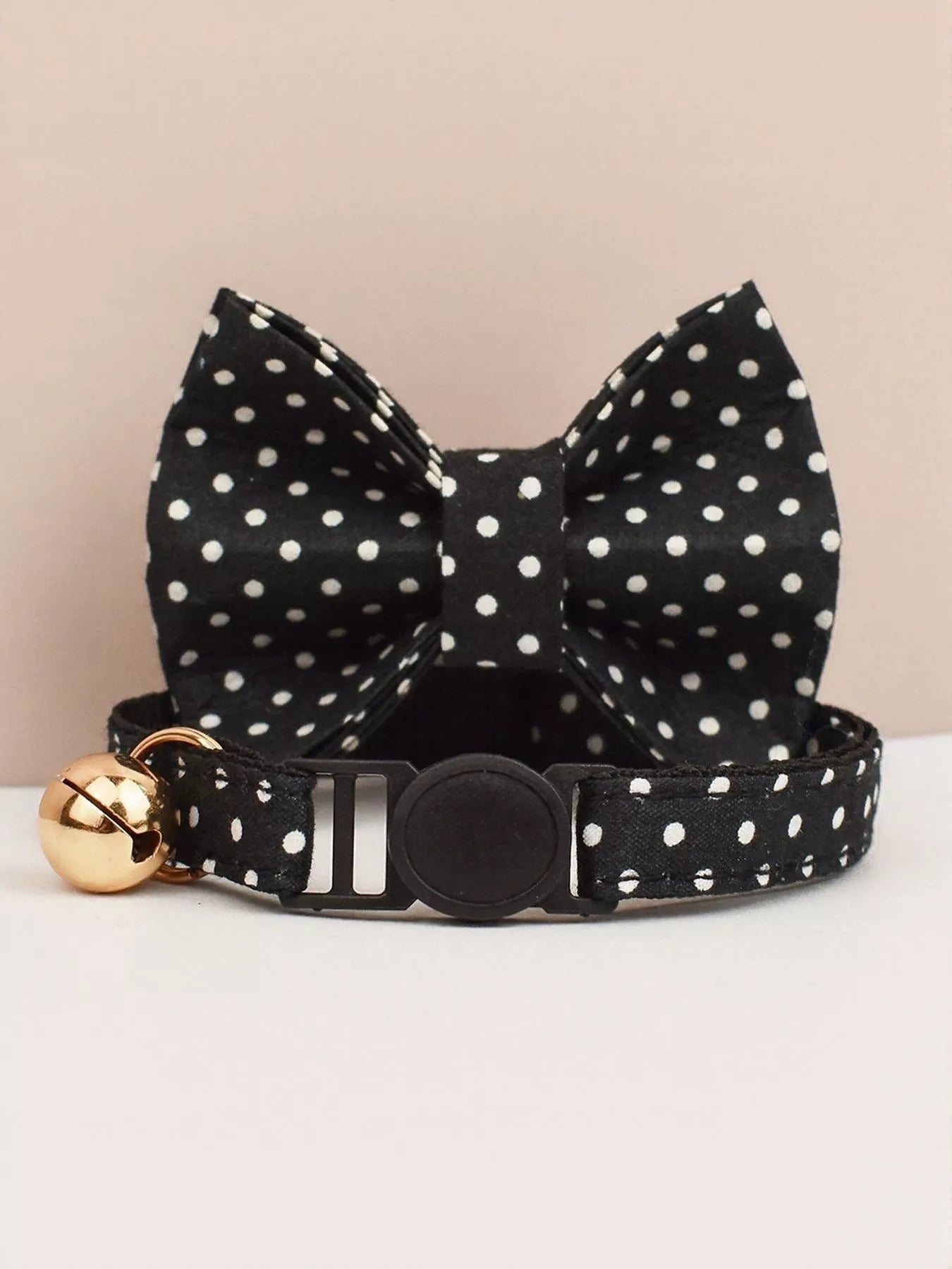 Adjustable cat collar with decorative bow tie in multiple colors