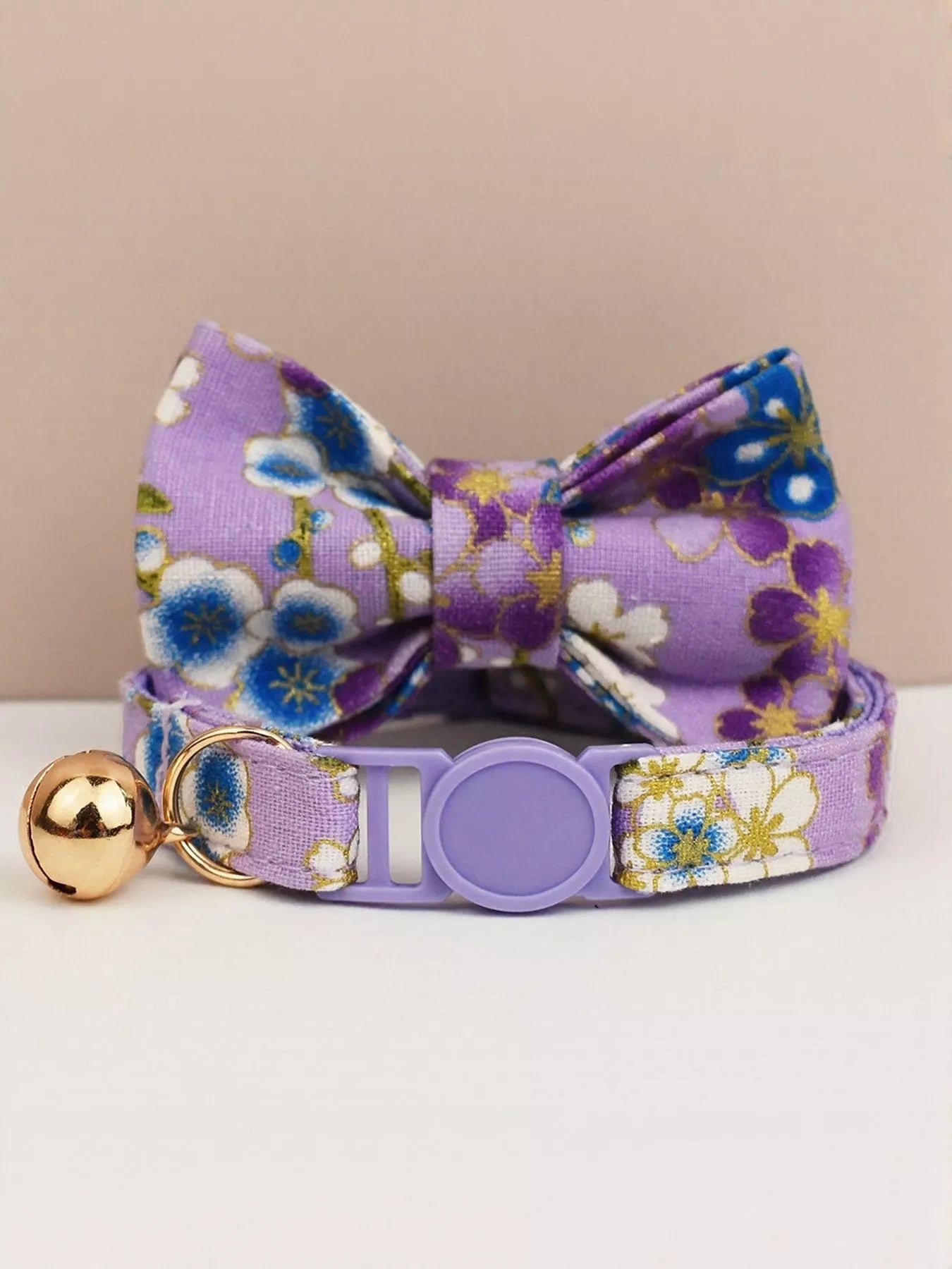 Adjustable cat collar with decorative bow tie in multiple colors