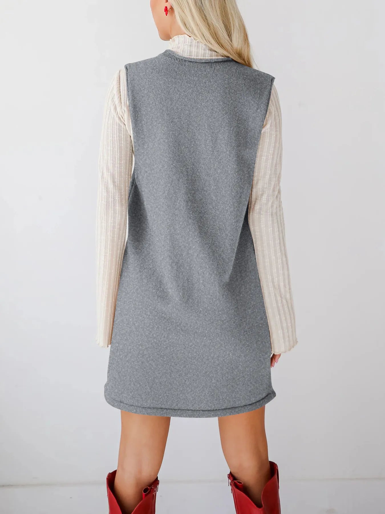 Everyday Muse Pocket Dress in grey – sleeveless knit dress with side pockets from A Whimsical Affair.