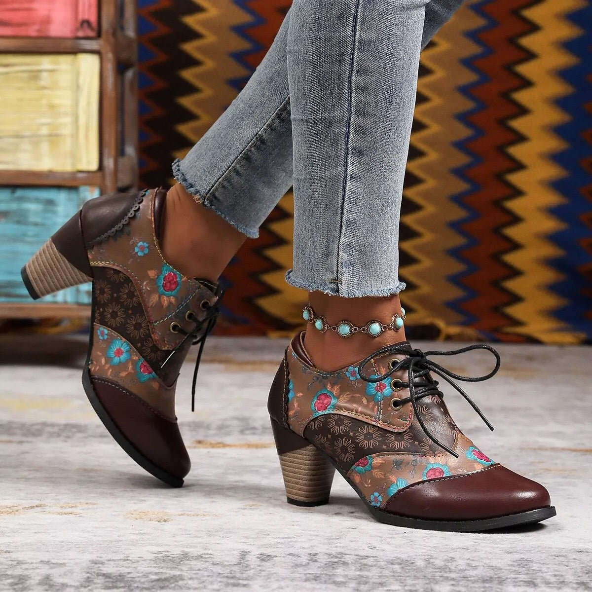 Floral lace-up mid heel women’s shoes with vintage-inspired pattern design