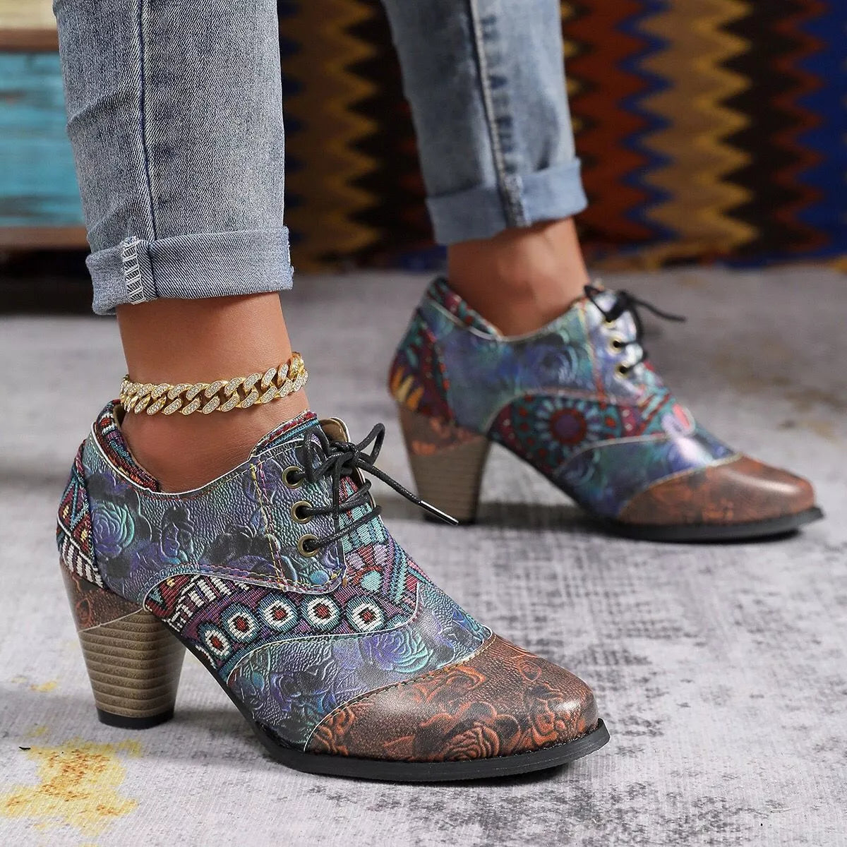 Floral lace-up mid heel women’s shoes with vintage-inspired pattern design