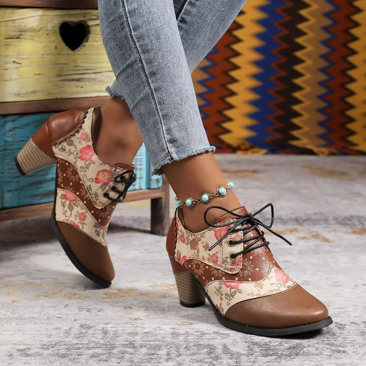 Floral lace-up mid heel women’s shoes with vintage-inspired pattern design