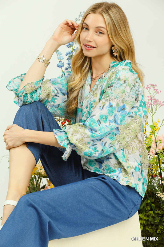 Lightweight blouse with watercolor floral print and flounce sleeves