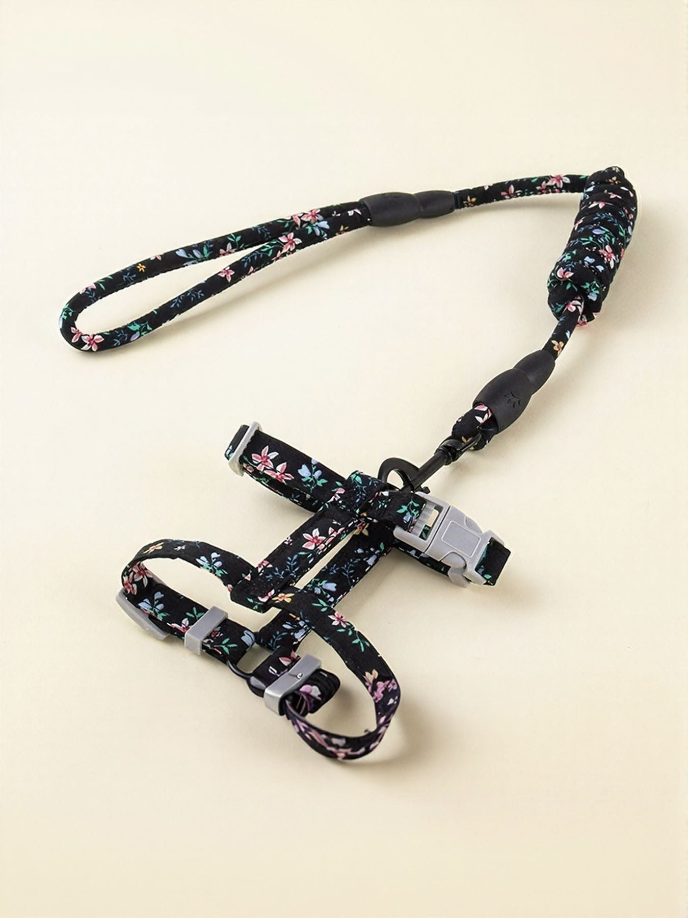 Adjustable floral cat harness and leash set for cats